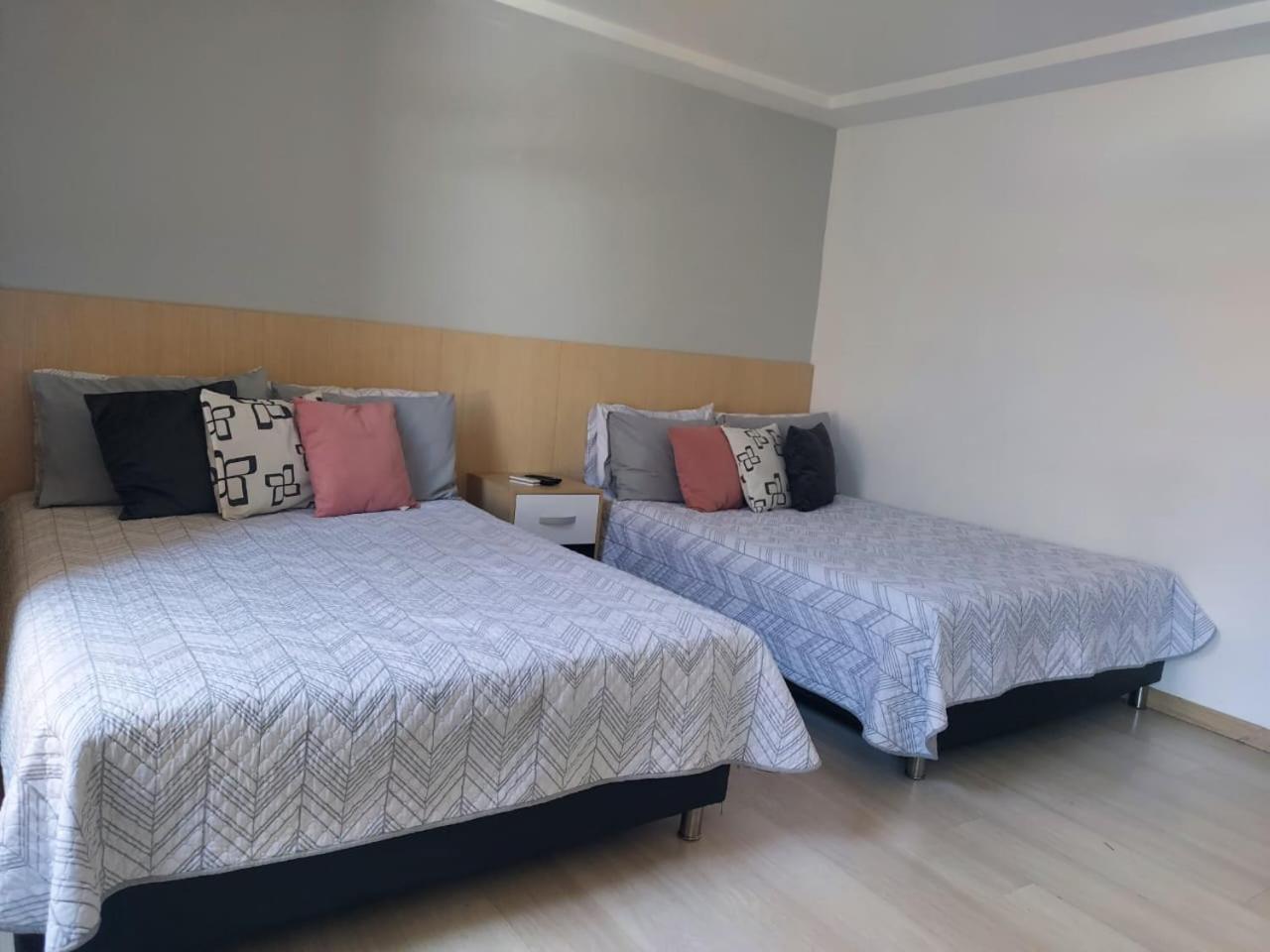 All Inclusive Suites 메딜린 외부 사진